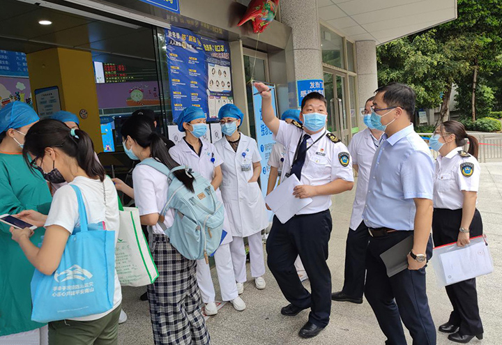 图片2 申博体育
卫生监督局开展医疗机构发热门诊和预检分诊监督检查.jpg