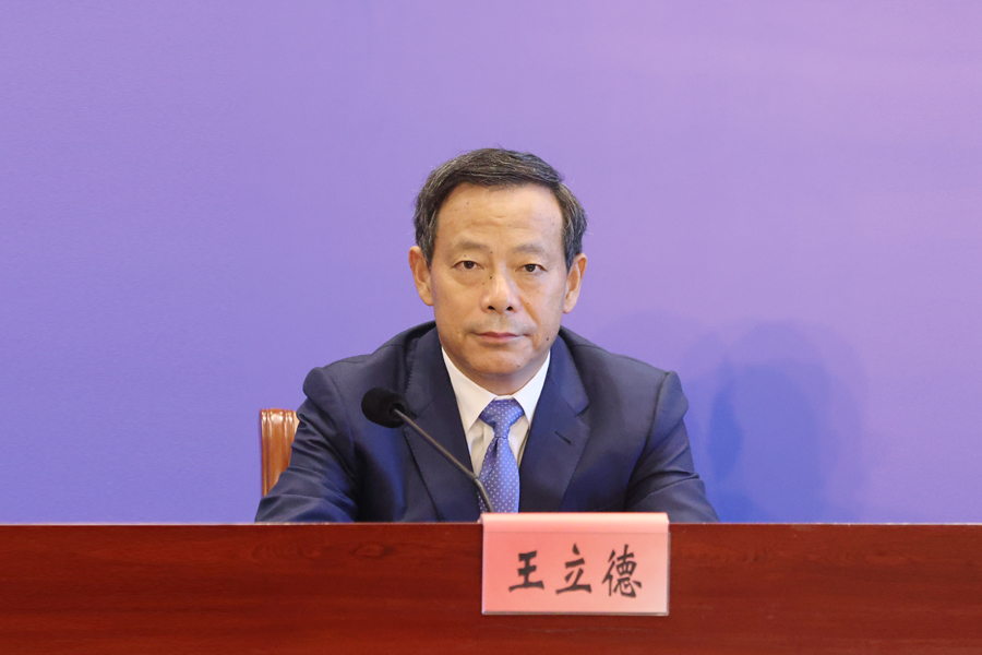发布人：申博体育
宝安区委副书记、区长 王立德