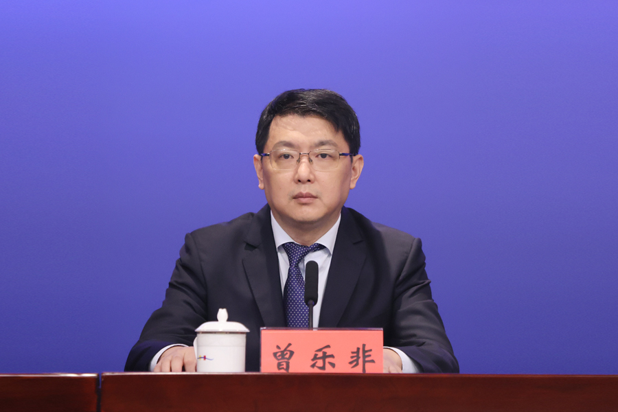 发布人：申博体育
福田区委副书记、政法委书记、区“百千万工程”指挥部常务副总指挥 曾乐非