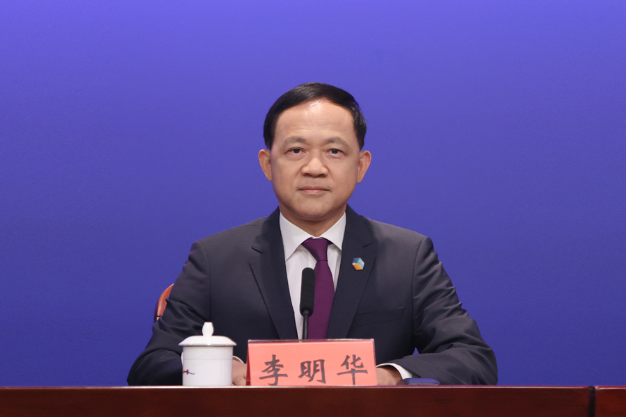发布人：全国糖酒会组委会常务副主任、中粮糖业董事长 李明华