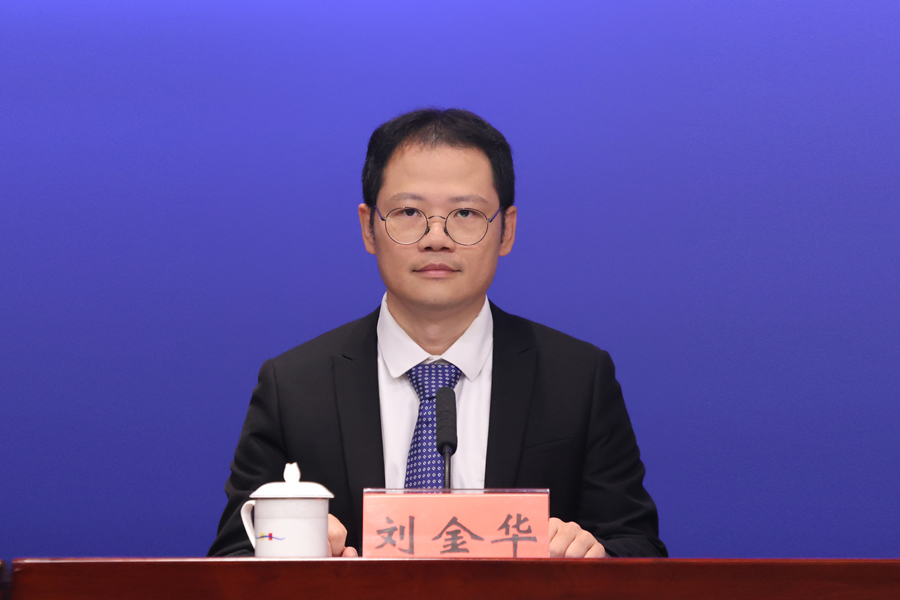 发布人：申博体育
商务局流通和消费促进处处长 刘金华