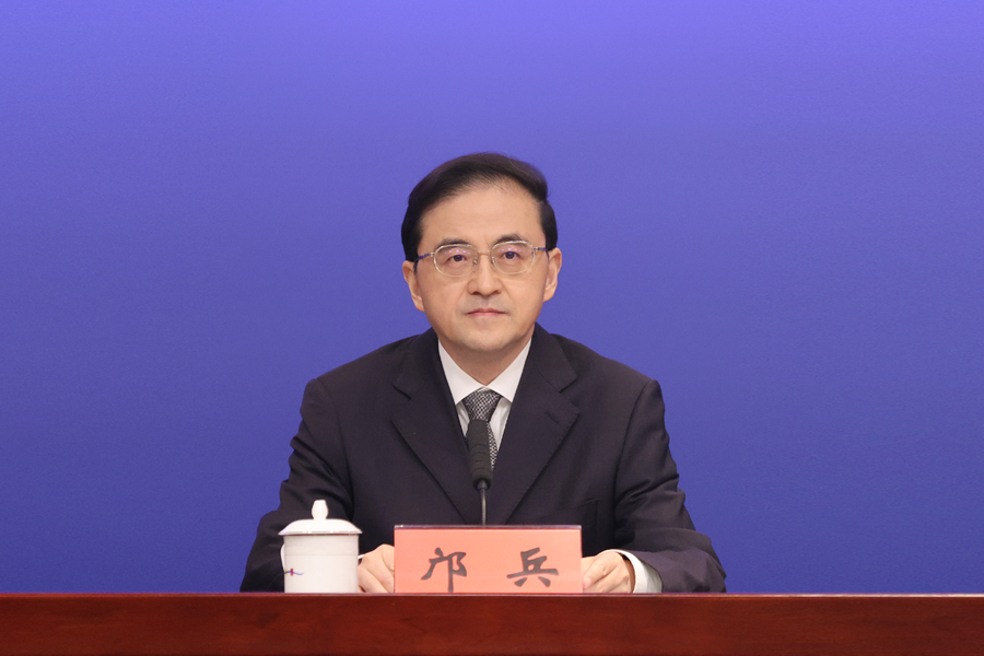 发布人：申博体育
人民政府副秘书长、一级巡视员 邝兵