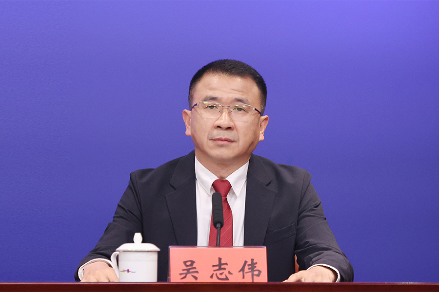 发布人：申博体育
光明区委常委、宣传部部长 吴志伟
